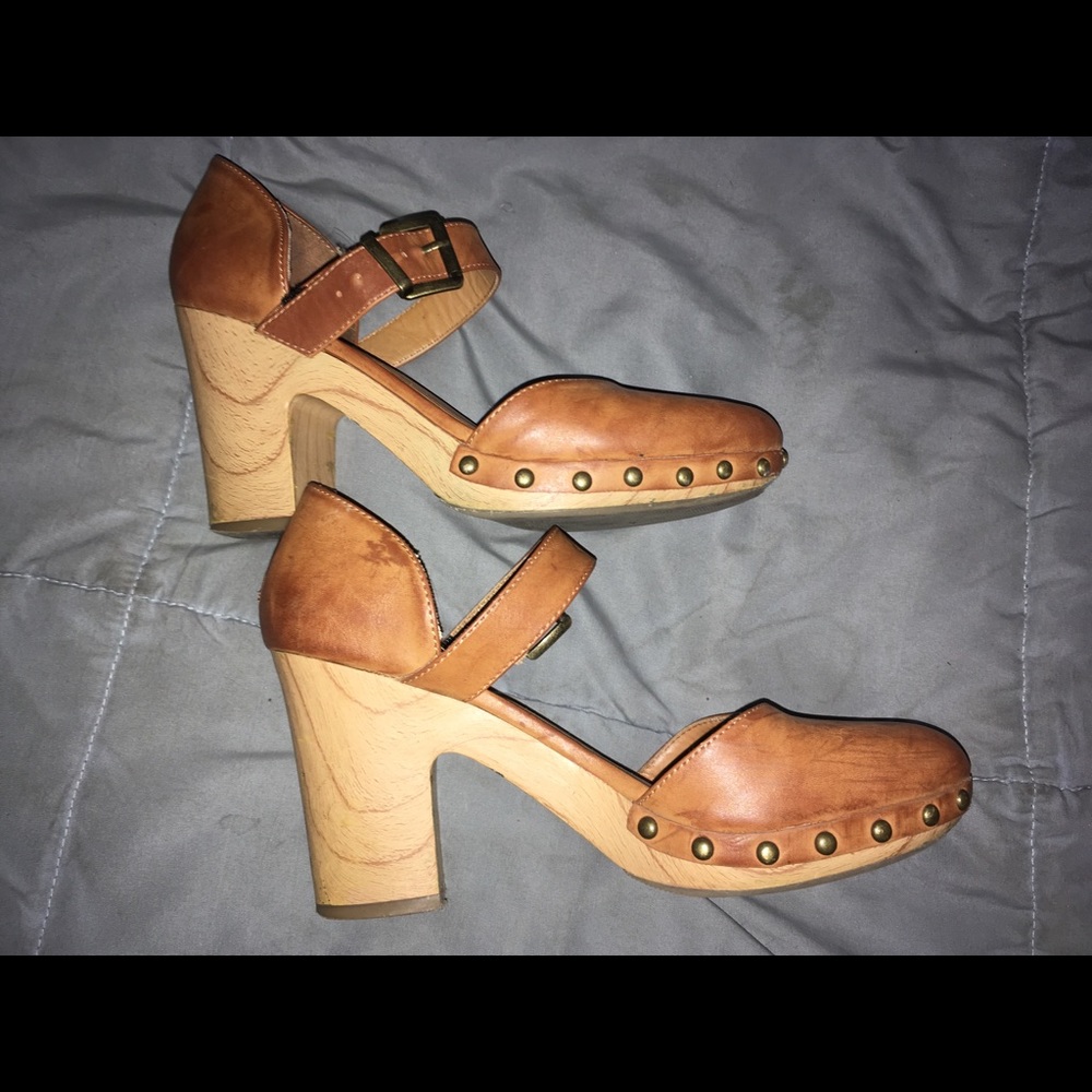 Tan wooden clogs